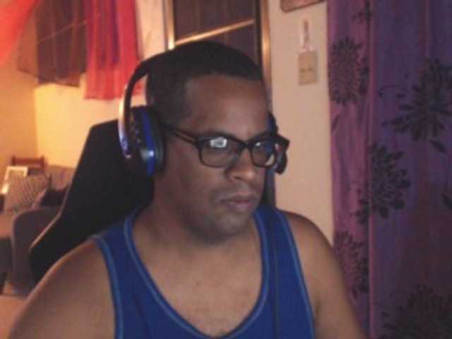 Live sex webcam photo for Modesto-1 #290331841