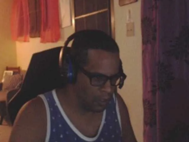 Live sex webcam photo for Modesto-1 #290363924