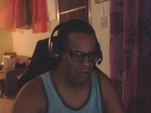 Live sex webcam photo for Modesto-1 #290377793