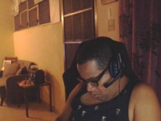 Live sex webcam photo for Modesto-1 #290403612