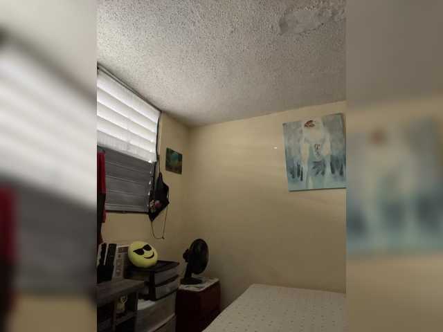 Live sex webcam photo for Modesto-1 #291181391