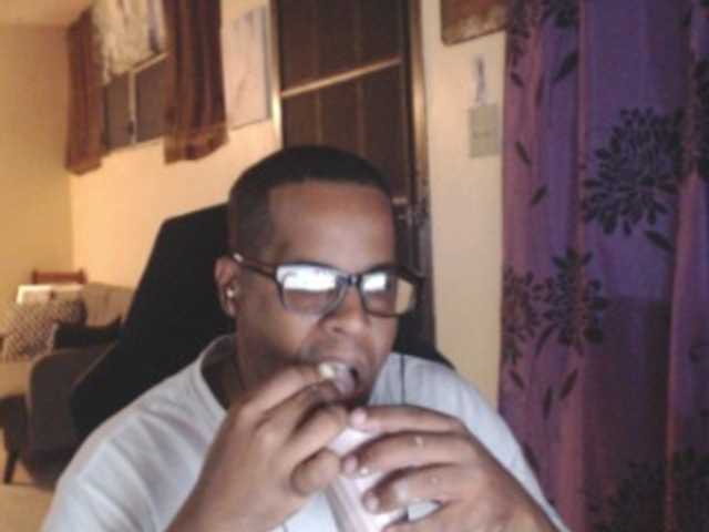 Live sex webcam photo for Modesto-1 #292244468