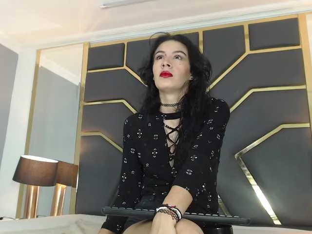 Live sex webcam photo for MoganMatthews #275573535