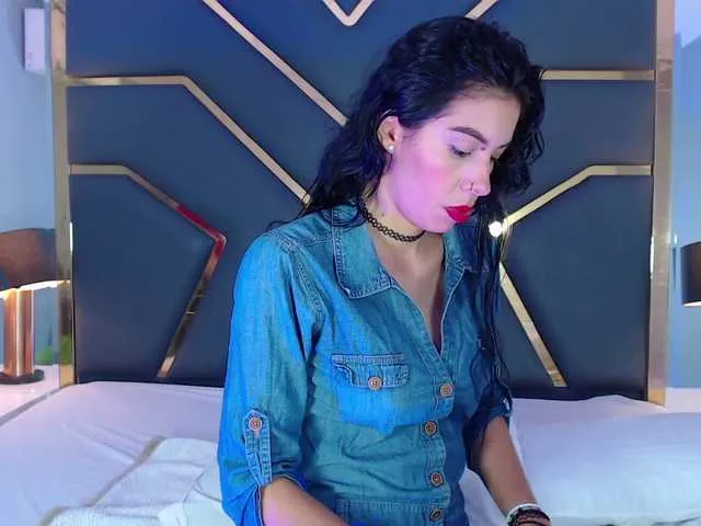 Live sex webcam photo for MoganMatthews #275698225