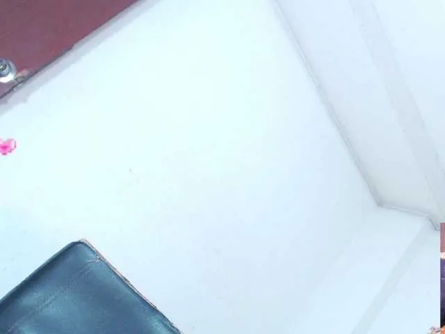 Live sex webcam photo for Mohana-FoXXX #275476548