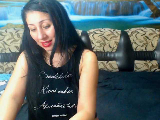 Live sex webcam photo for MoistMady #277216384