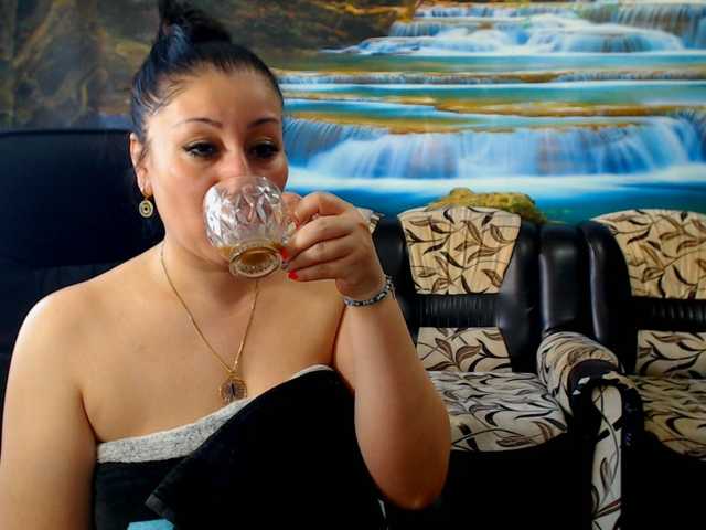 Live sex webcam photo for MoistMady #290851889