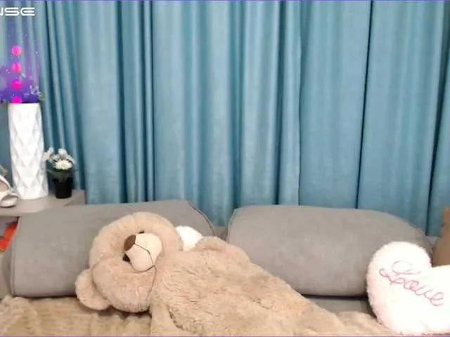 Live sex webcam photo for MokkaSweet #273861541