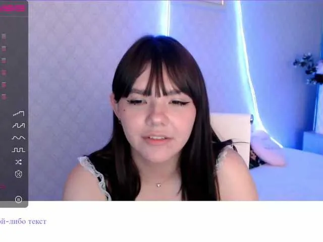 Live sex webcam photo for MokkaSweet #274319582