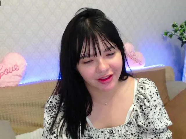 Live sex webcam photo for MokkaSweet #274741681