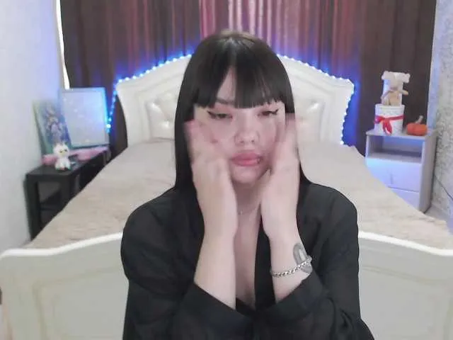 Live sex webcam photo for MokkaSweet #275531068