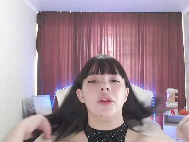 Live sex webcam photo for MokkaSweet #275645590