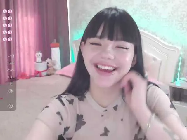 Live sex webcam photo for MokkaSweet #276105305