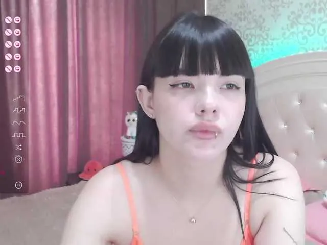 Live sex webcam photo for MokkaSweet #276112659