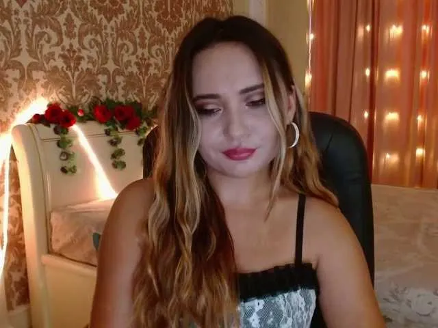 Live sex webcam photo for MokkyCute #274362592