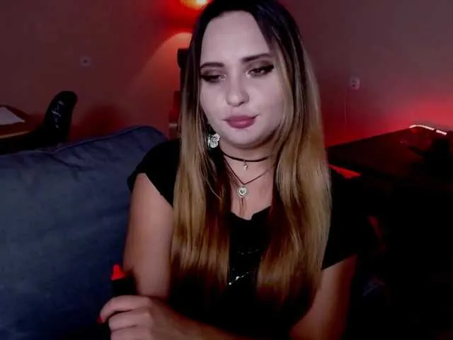 Live sex webcam photo for MokkyCute #274480132