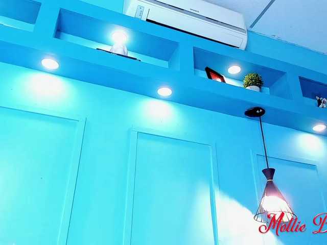 Live sex webcam photo for MollieBennet #275687055