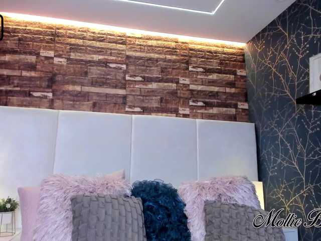 Live sex webcam photo for MollieBennet #290794218