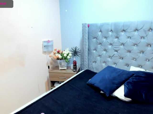 Live sex webcam photo for Molly-Bonnie #271718217