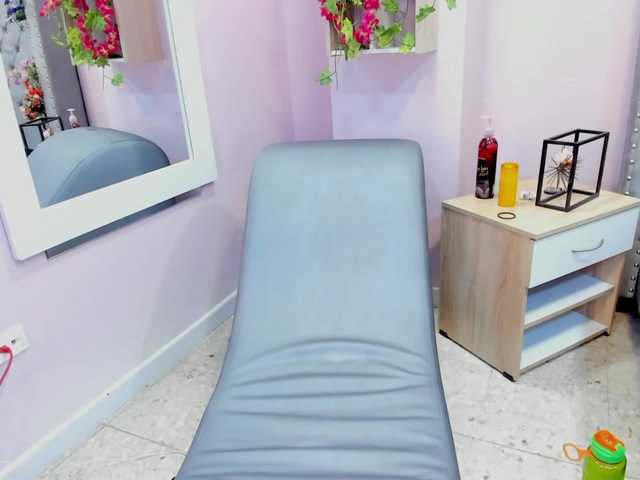 Live sex webcam photo for Molly-Bonnie #272048437