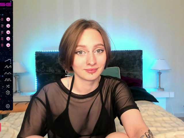 Live sex webcam photo for Molly-Queen #275925180