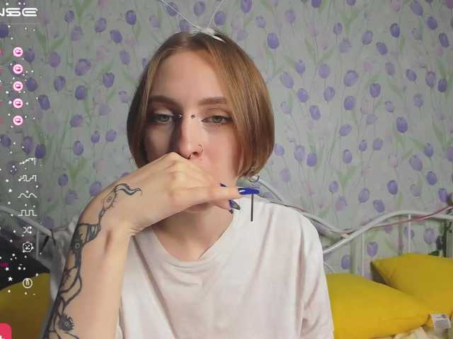 Live sex webcam photo for Molly-Queen #275999418