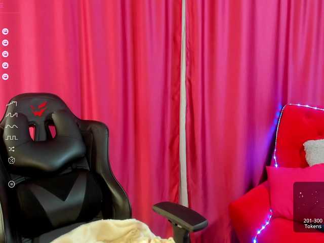 Live sex webcam photo for Molly-Queen #276780959