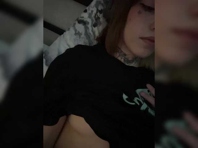 Live sex webcam photo for Molly-and-Ewa #291053726