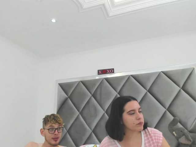 Live sex webcam photo for Molly-and-nic #272287703