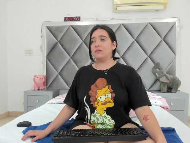 Live sex webcam photo for Molly-and-nic #272612423