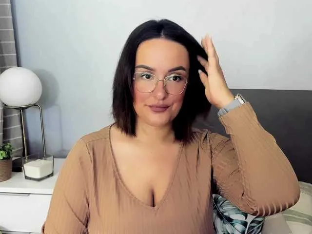 Live sex webcam photo for MollyBeauty #275433474