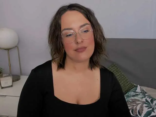 Live sex webcam photo for MollyBeauty #275583269