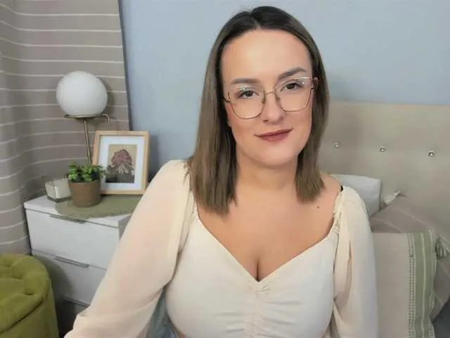 Live sex webcam photo for MollyBeauty #276863408