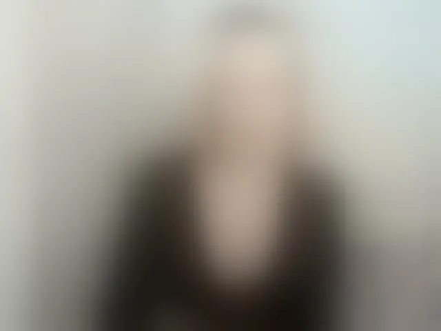 Live sex webcam photo for MollyBeauty #292366816