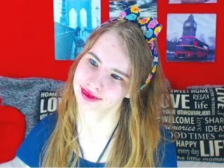 Live sex webcam photo for MollyKit #153796437