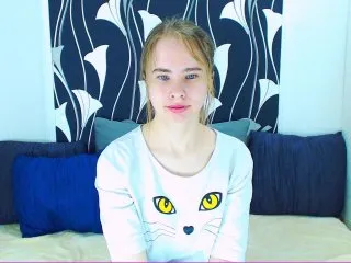 Live sex webcam photo for MollyKit #155145534