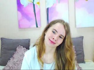 Live sex webcam photo for MollyKit #155333416