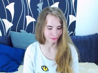Live sex webcam photo for MollyKit #155597838