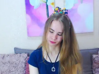 Live sex webcam photo for MollyKit #156837976
