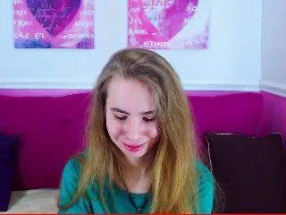 Live sex webcam photo for MollyKit #157928526