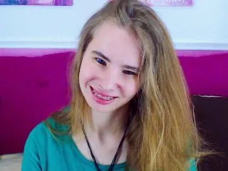 Live sex webcam photo for MollyKit #157938827