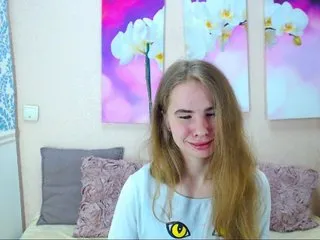 Live sex webcam photo for MollyKit #159673801