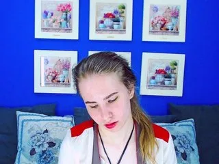 Live sex webcam photo for MollyKit #161652476