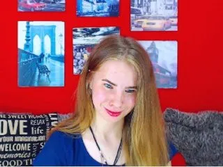 Live sex webcam photo for MollyKit #162193314
