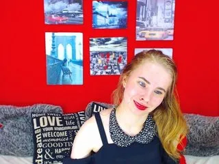 Live sex webcam photo for MollyKit #162788702