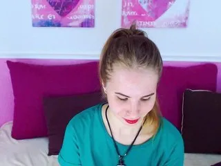 Live sex webcam photo for MollyKit #163584578