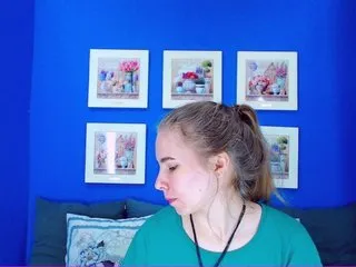 Live sex webcam photo for MollyKit #164175152