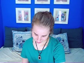 Live sex webcam photo for MollyKit #164203001