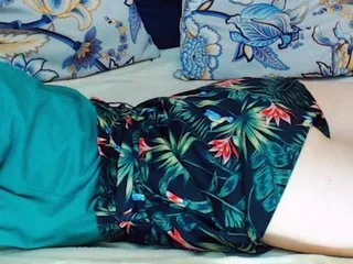 Live sex webcam photo for MollyKit #164314360