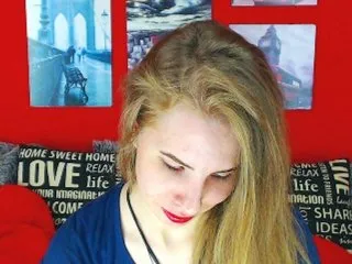Live sex webcam photo for MollyKit #165038830